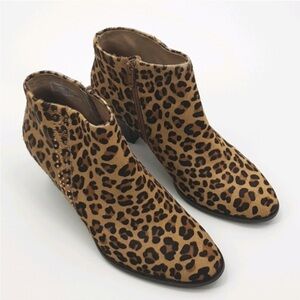 VIONIC Georgia Leopard Calf‑Hair Ankle Boots – Women’s 9